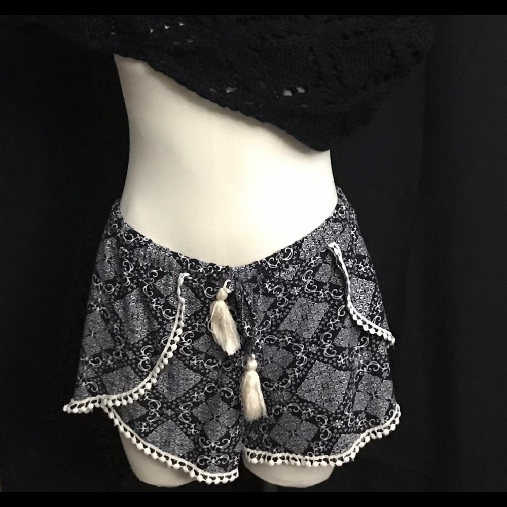 Cute spring shorts.